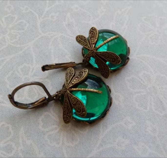 Vintage Dragonfly Earrings Fashion Gold Color Metal Carving Pattern Inlaid Multicolour Moonstone Drop Earrings For Women